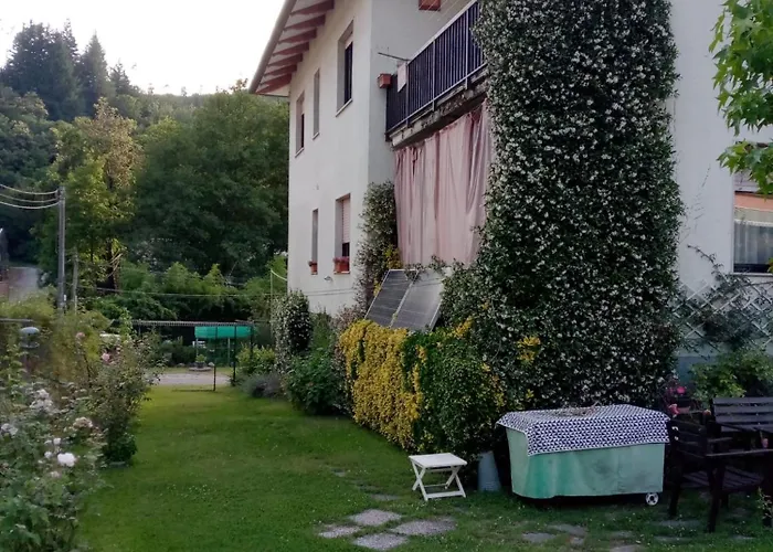 L'erbetta Fra Le Cinque Terre E La Val Di Vara Riccò del Golfo di Spezia